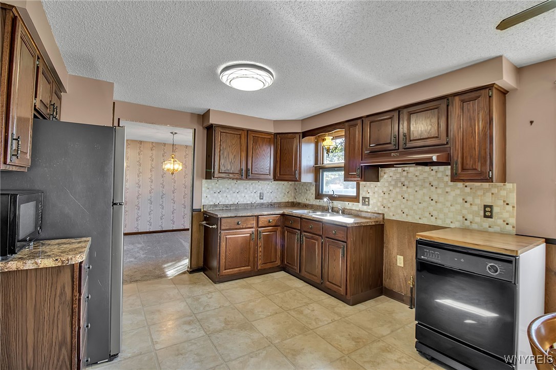 4 Windtree Court West Seneca, NY 14224 - Photo 17 of 50