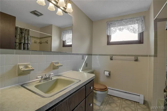 $349,900 | 4 Windtree Court, West Seneca, NY 14224