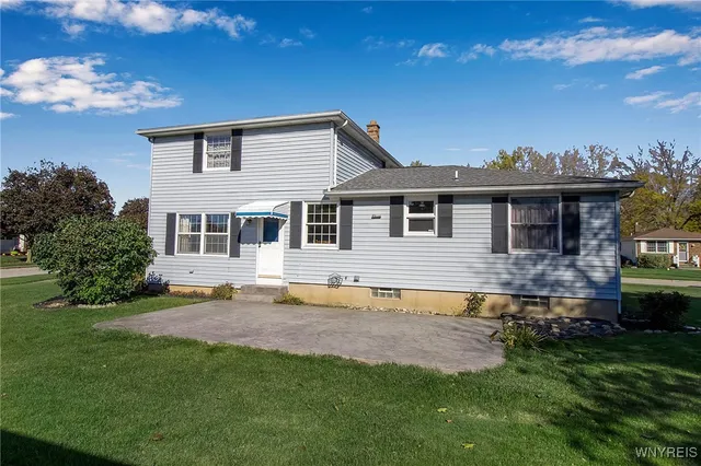 $349,900 | 4 Windtree Court, West Seneca, NY 14224