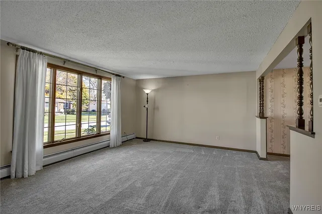 $349,900 | 4 Windtree Court, West Seneca, NY 14224