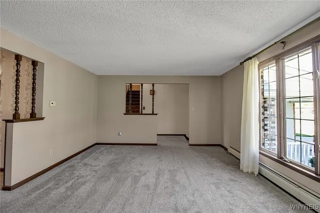 $349,900 | 4 Windtree Court, West Seneca, NY 14224