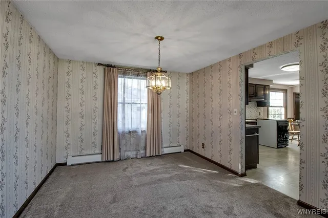 $349,900 | 4 Windtree Court, West Seneca, NY 14224