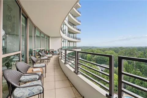 $849,000 | 700 Park Regency Place Northeast, Unit 1501, Atlanta, GA 30326