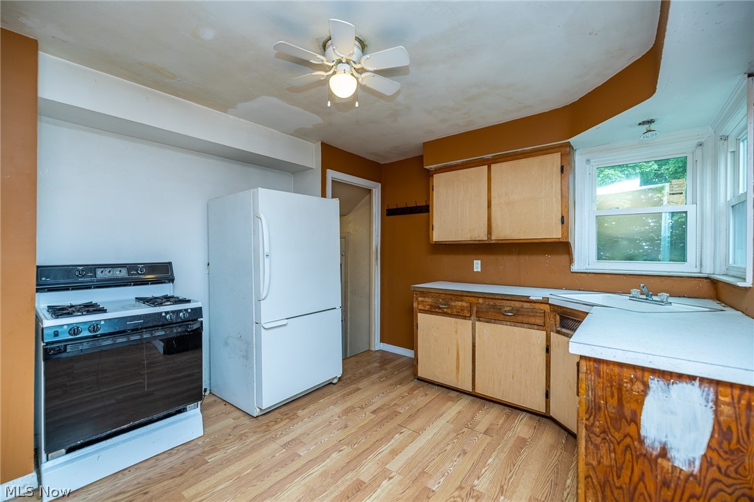 6062 West 54th Street Parma, OH 44129 - Photo 8 of 27