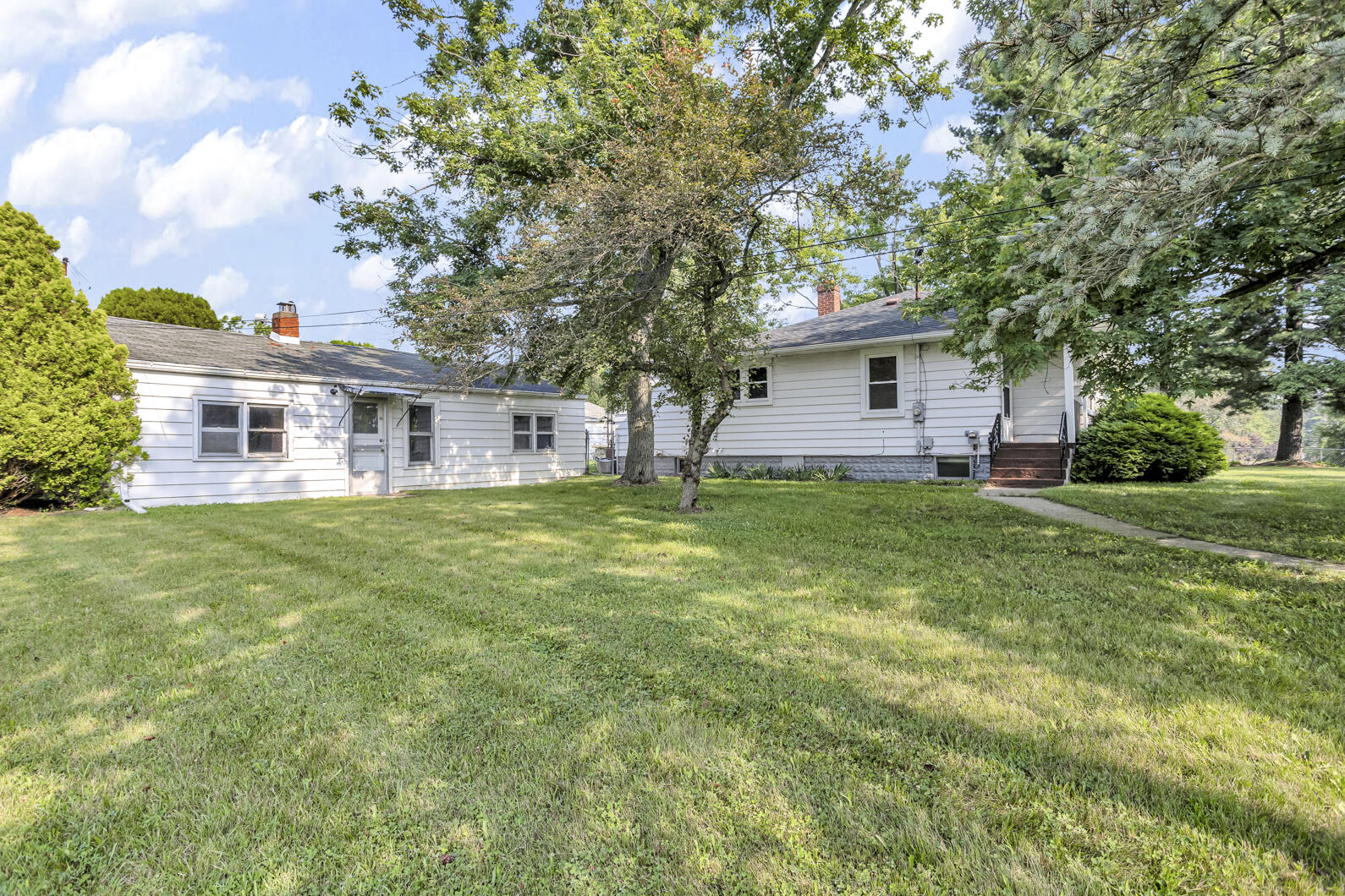 232 Hall Street Michigan Center, MI 49254 - Photo 5 of 42 0N0A1989