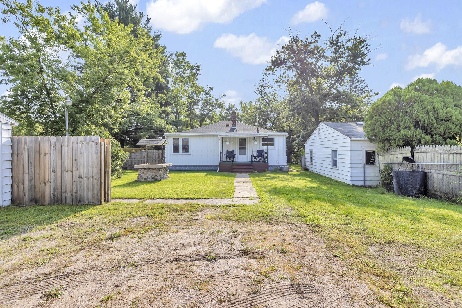 232 Hall Street Michigan Center, MI 49254 - Photo 7 of 42 0N0A1991