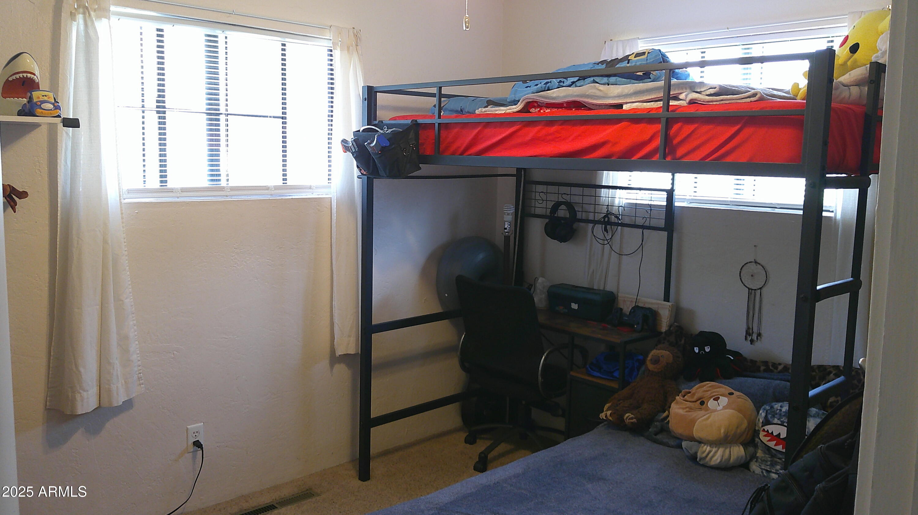 44 South 3rd Street West Snowflake, AZ 85937 - Photo 23 of 70 a room with window and air hockey table