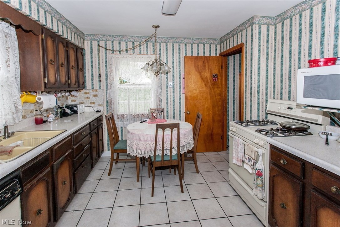 3760 West Sprague Road Parma, OH 44134 - Photo 9 of 25