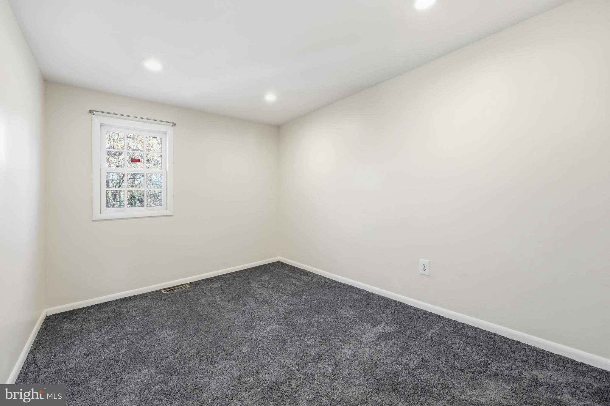 10 Raleigh Place Willingboro, NJ 08046 - Photo 25 of 33 Bedroom 3