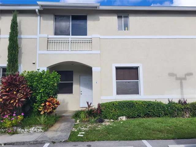 $2,350 | 820 Northeast 212th Terrace, Unit 6, Miami, FL 33179