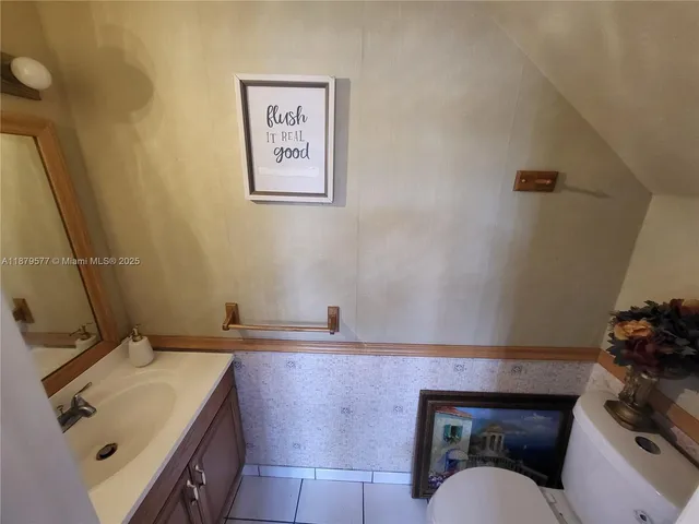 $2,350 | 820 Northeast 212th Terrace, Unit 6, Miami, FL 33179