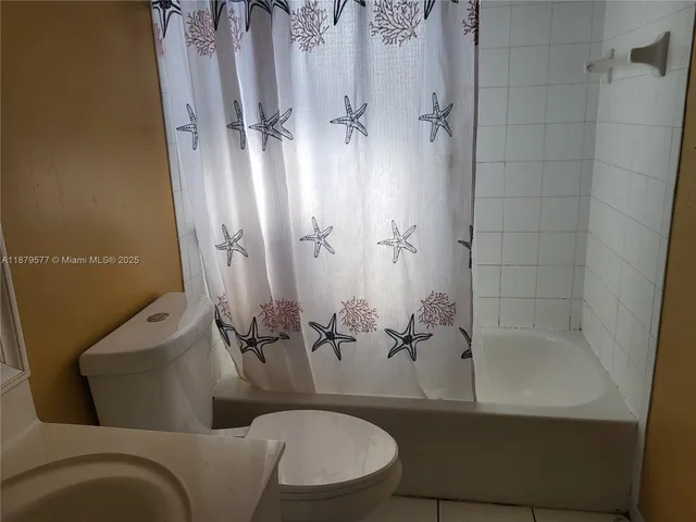 $2,350 | 820 Northeast 212th Terrace, Unit 6, Miami, FL 33179