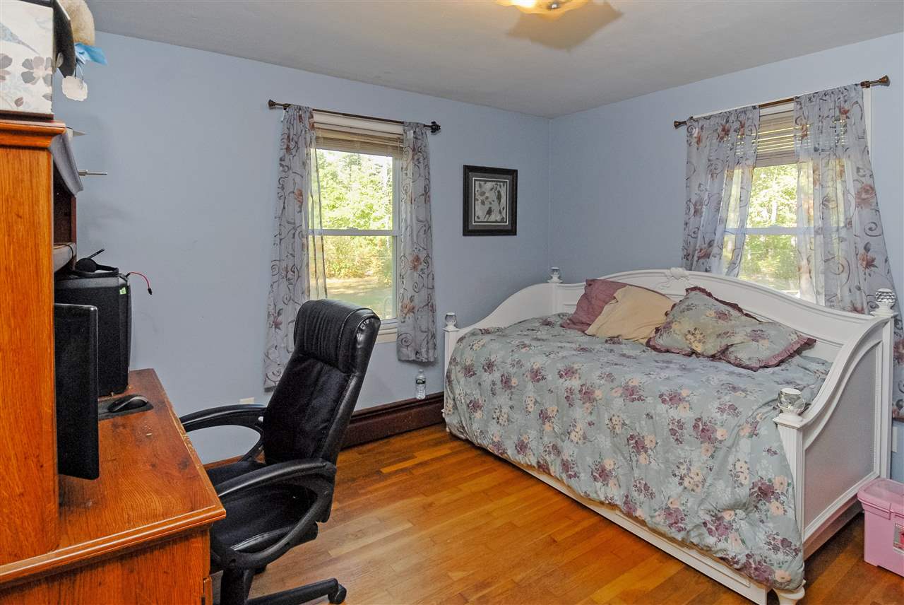 69 Lawrence Road Merrimack, NH 03054 - Photo 14 of 33