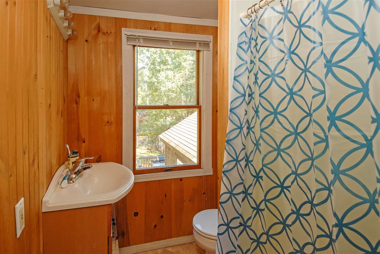 69 Lawrence Road Merrimack, NH 03054 - Photo 16 of 33