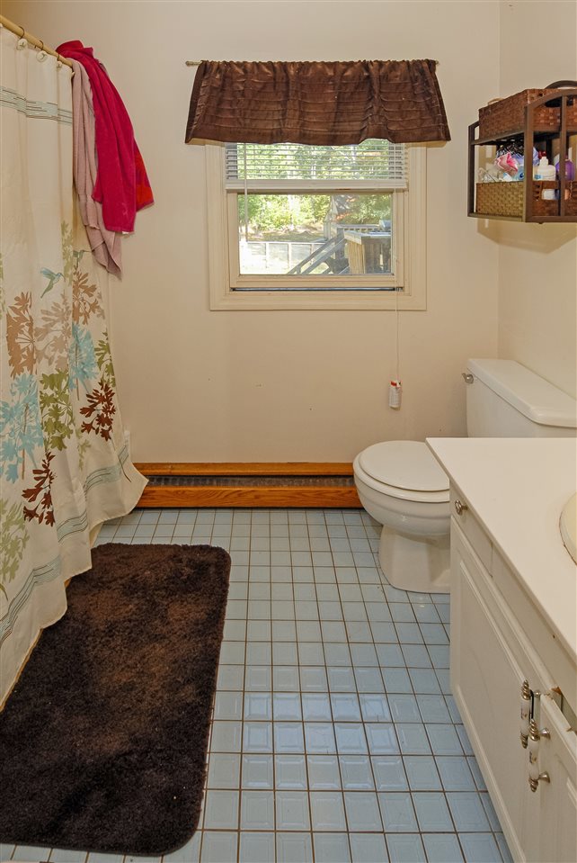 69 Lawrence Road Merrimack, NH 03054 - Photo 17 of 33