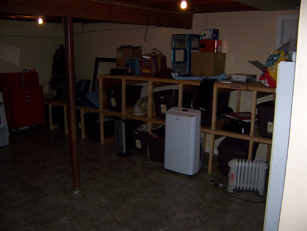 69 Lawrence Road Merrimack, NH 03054 - Photo 23 of 33