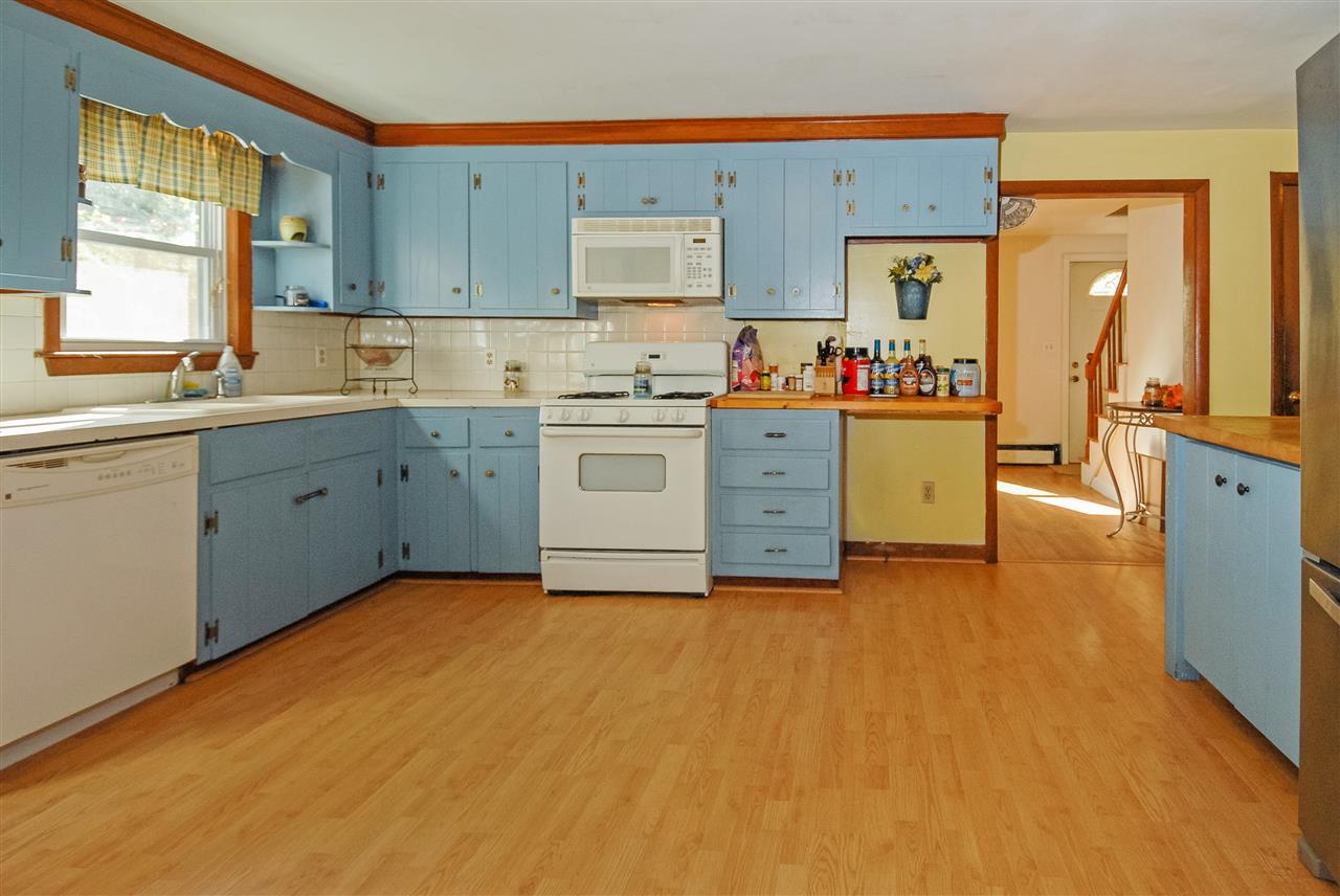69 Lawrence Road Merrimack, NH 03054 - Photo 5 of 33
