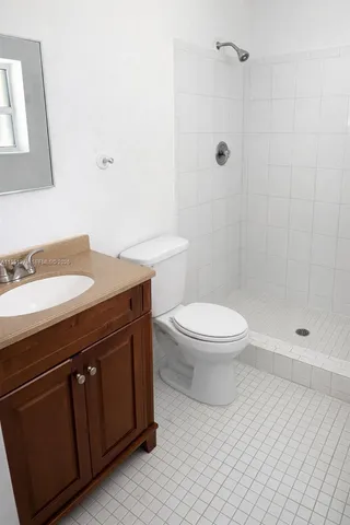 $2,100 | 3500 Riverside Drive, Unit 13, Coral Springs, FL 33065