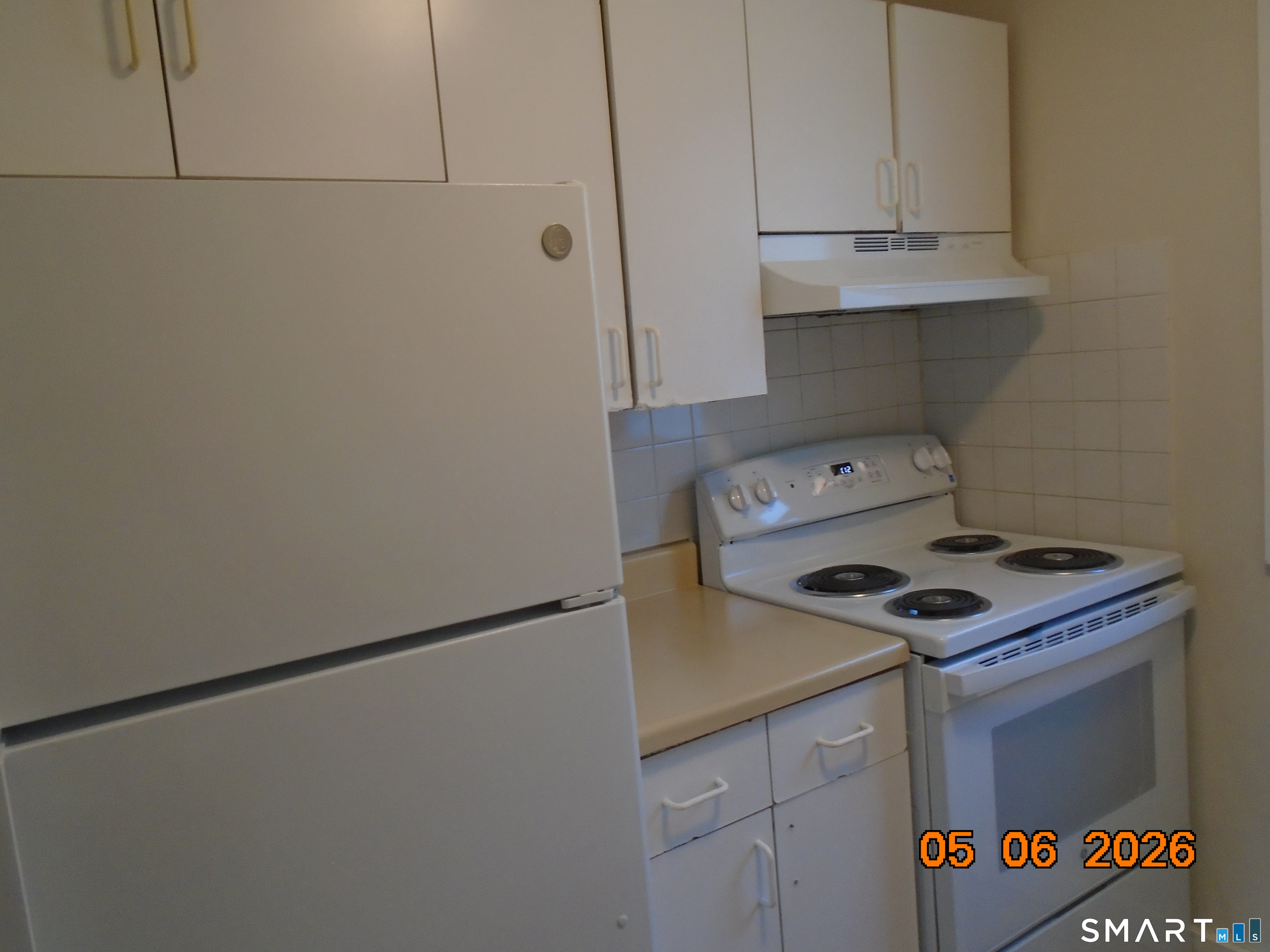 327 Augur Street, Unit 3 Hamden, CT 06517 - Photo 4 of 9
