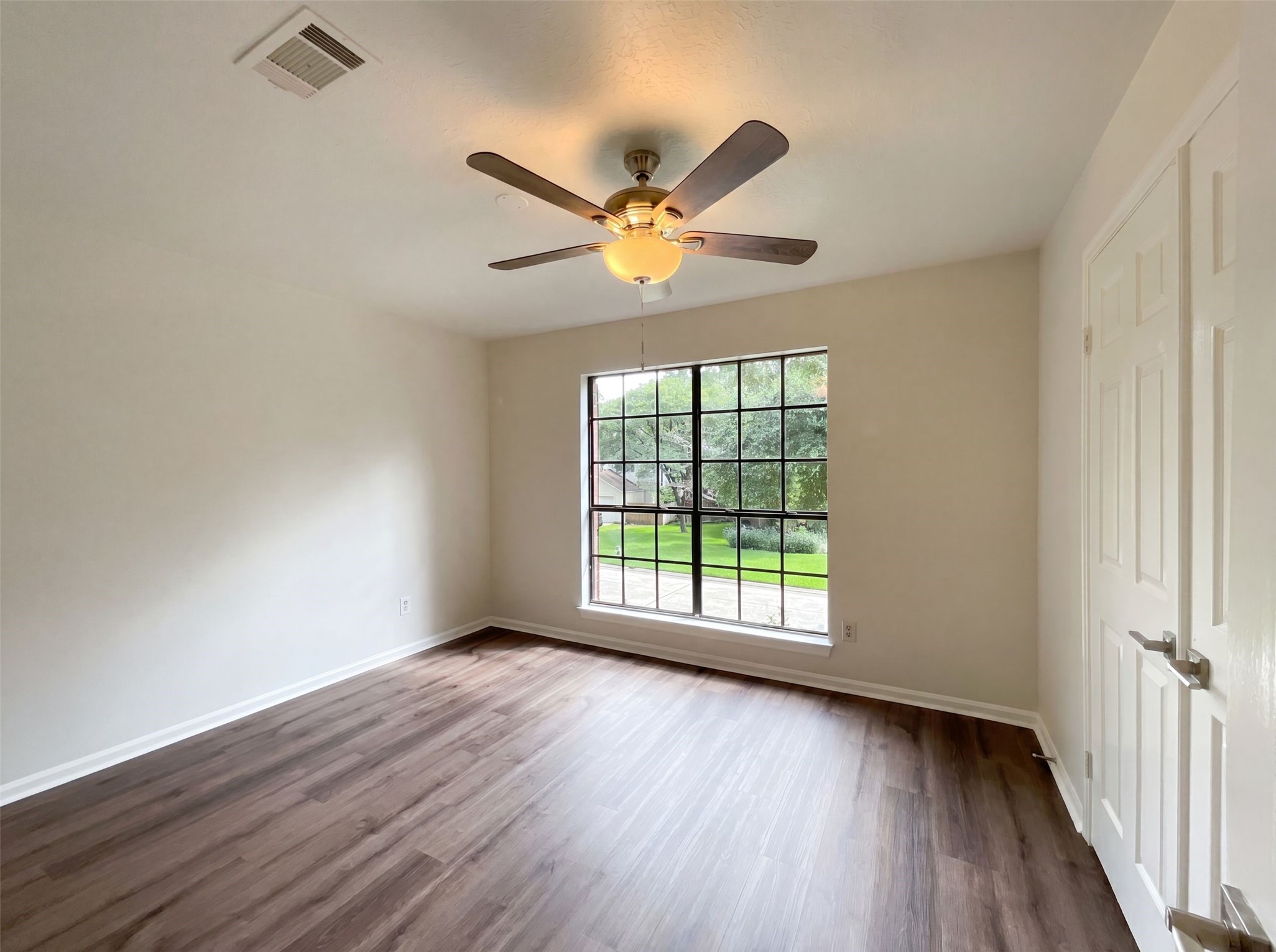 14 Elk Crossing Drive Spring, TX 77381 - Photo 4 of 21