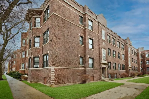 $1,750 | 1359 West Touhy Avenue, Unit 2N, Chicago, IL 60626