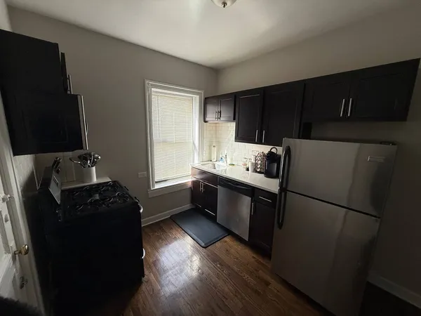 $1,750 | 1359 West Touhy Avenue, Unit 2N, Chicago, IL 60626