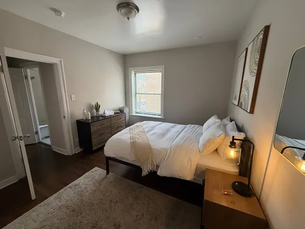 $1,750 | 1359 West Touhy Avenue, Unit 2N, Chicago, IL 60626