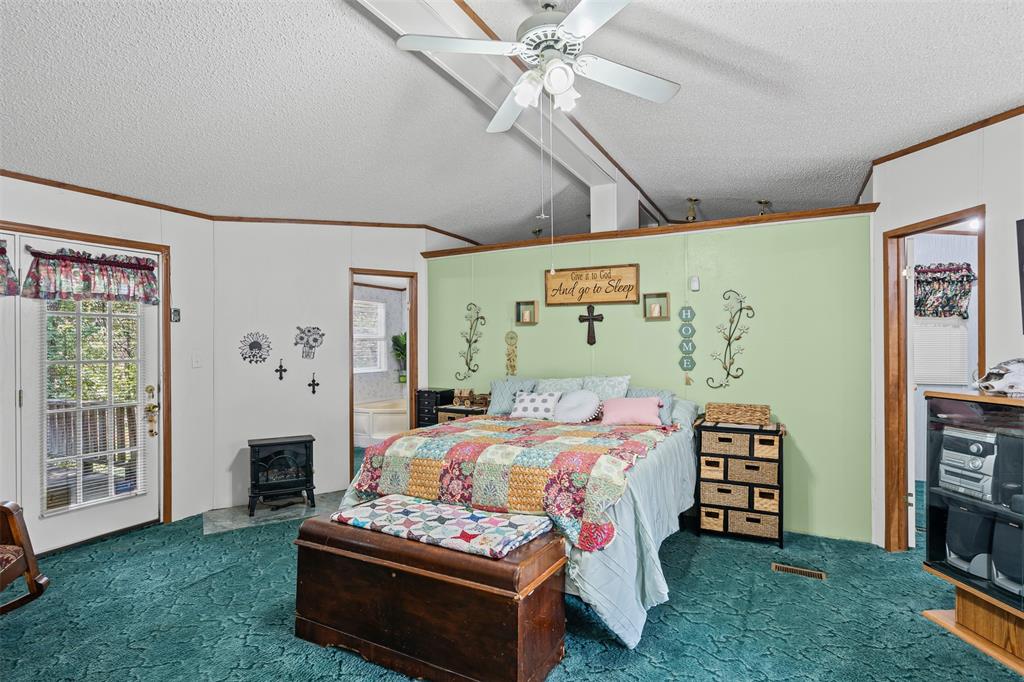 402 Silver Acres Road Azle, TX 76020 - Photo 11 of 30