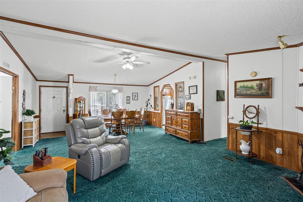 402 Silver Acres Road Azle, TX 76020 - Photo 7 of 30