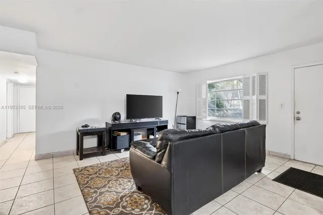 $2,800,000 | 4851 University Drive, Coral Gables, FL 33146