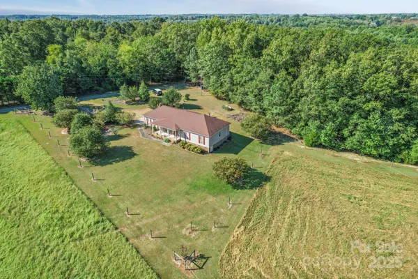 a view of an outdoor space and a yard