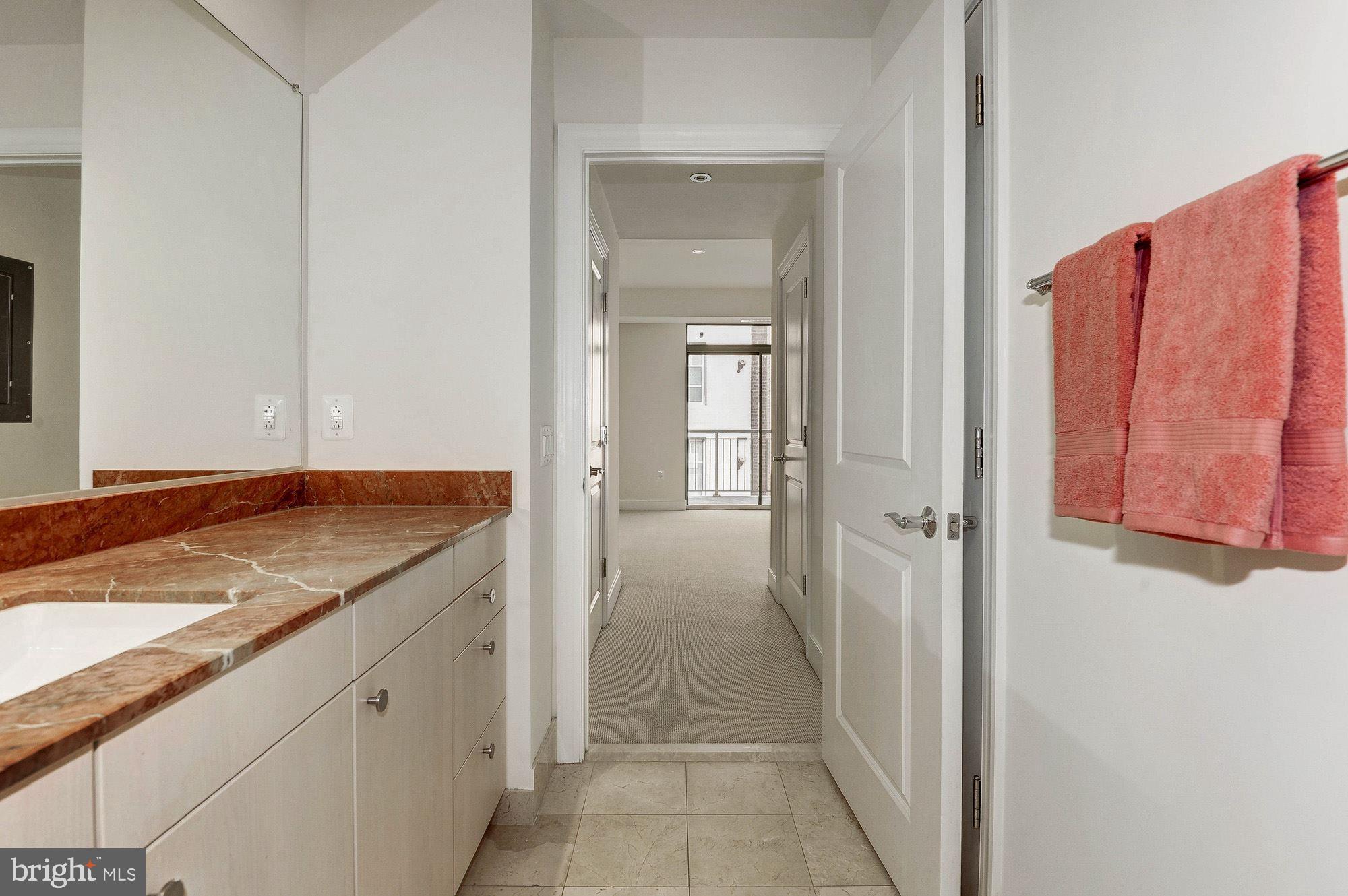 2425 L Street Northwest, Unit 635 Washington, DC 20037 - Photo 12 of 38 Dual entry bath