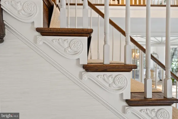 $2,295,000 | 644 Live Oak Drive, McLean, VA 22101