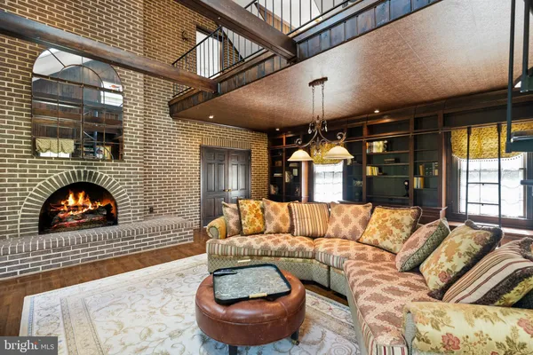 $2,295,000 | 644 Live Oak Drive, McLean, VA 22101