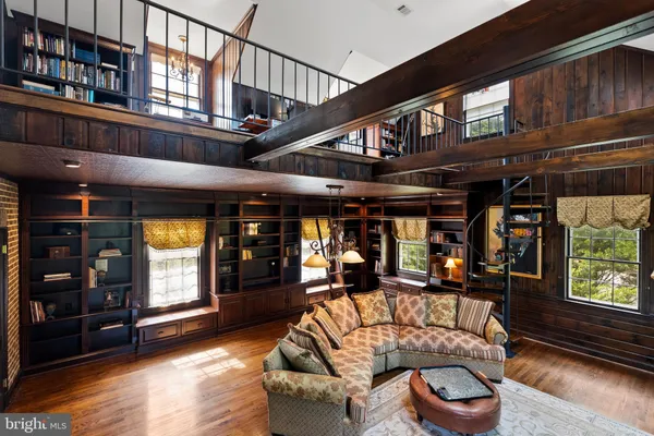 $2,295,000 | 644 Live Oak Drive, McLean, VA 22101