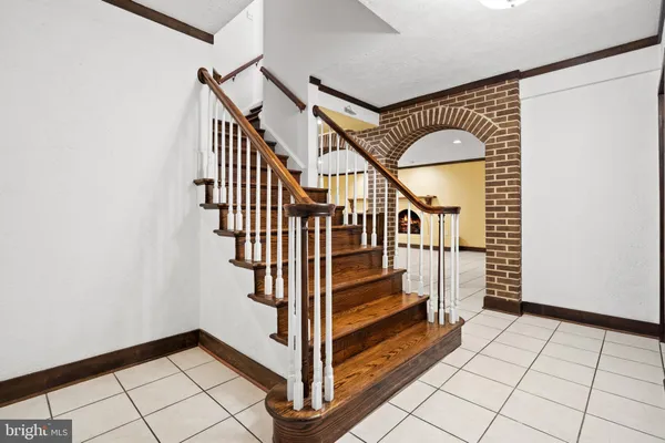 $2,295,000 | 644 Live Oak Drive, McLean, VA 22101