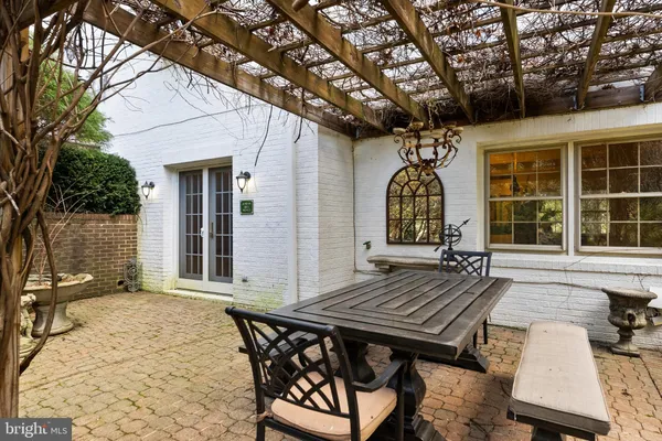 $2,295,000 | 644 Live Oak Drive, McLean, VA 22101