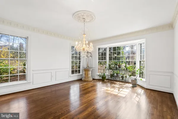 $2,295,000 | 644 Live Oak Drive, McLean, VA 22101