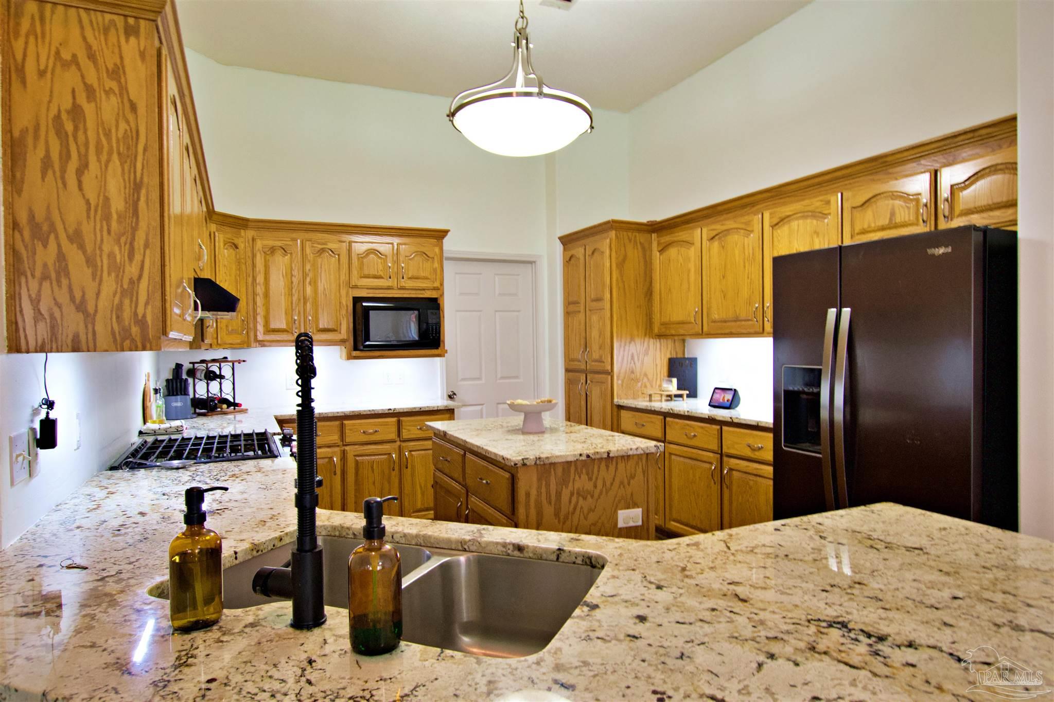 8084 Castle Pointe Way Pensacola, FL 32506 - Photo 4 of 19