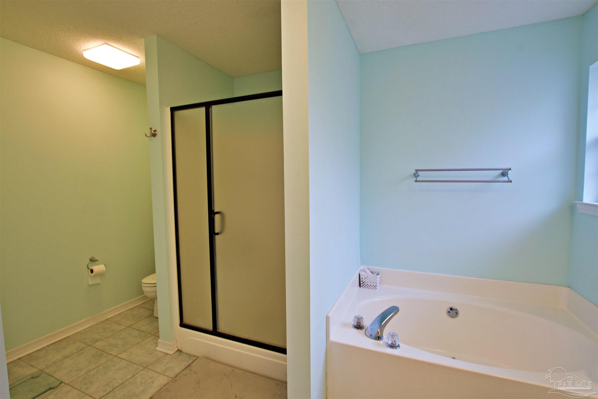8084 Castle Pointe Way Pensacola, FL 32506 - Photo 10 of 19