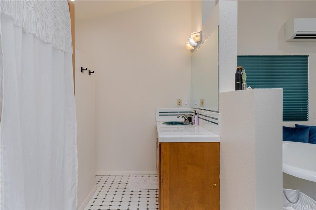 89 Glen Cir Drive Oroville, CA 95966 - Photo 20 of 32 a bathroom with a sink
