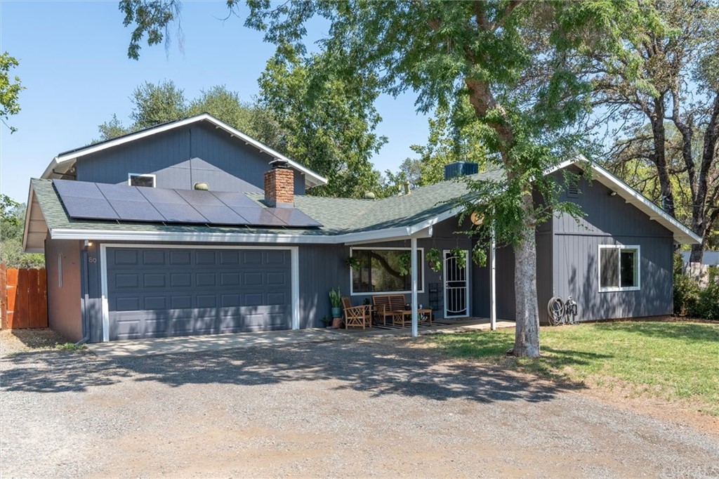 89 Glen Cir Drive Oroville, CA 95966 - Photo 2 of 32 a front view of a house with garden