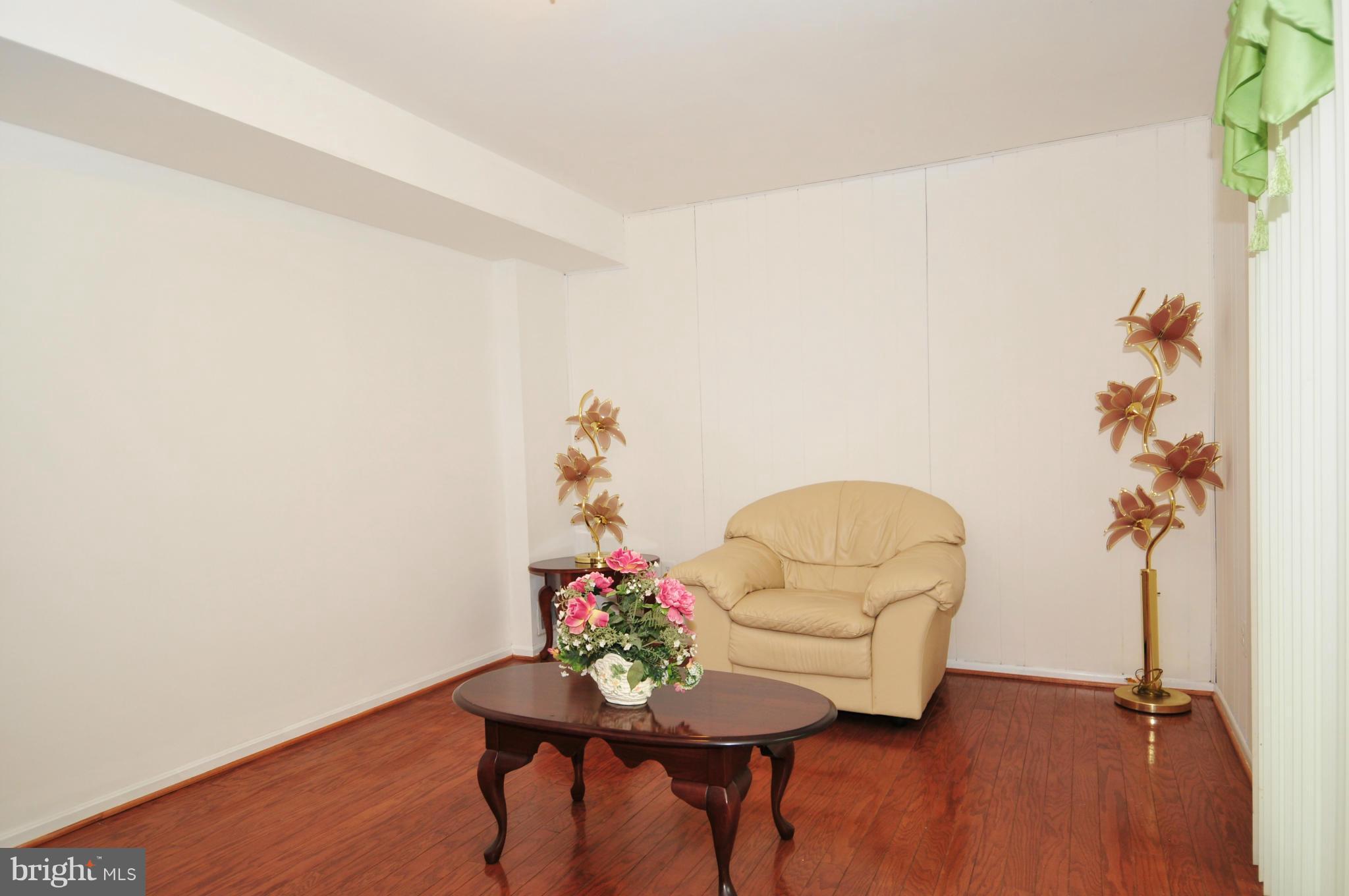 5356 Guinea Road Fairfax, VA 22032 - Photo 11 of 28 FAMILY ROOM
