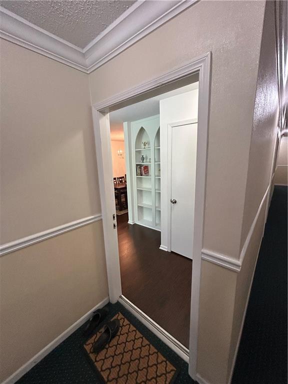 6851 Roswell Road, Unit O10 Atlanta, GA 30328 - Photo 2 of 20 a view of utility room