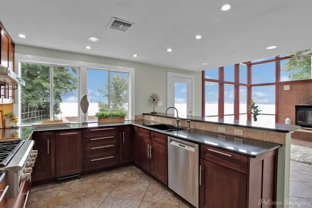 $485,000 | 6144 South Lakeshore Drive, Shreveport, LA 71119