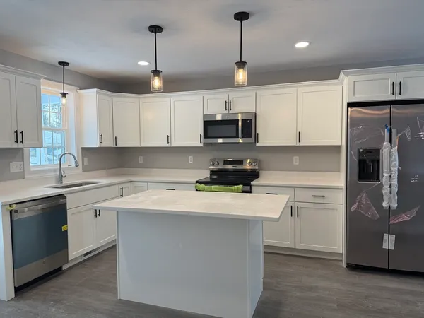 $4,100 | 17 Kashmir's Way, Unit 17, Lakeville, MA 02347