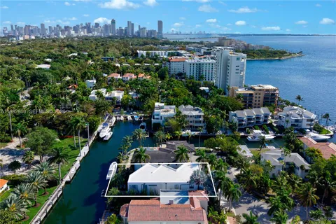 $8,850,000 | 1755 Fairhaven Place, Miami, FL 33133