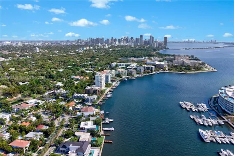 $8,850,000 | 1755 Fairhaven Place, Miami, FL 33133