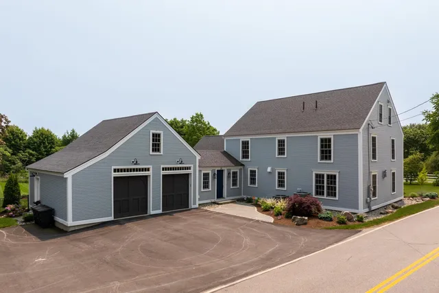 $1,790,000 | 24 Great Bay Road, Greenland, NH 03840