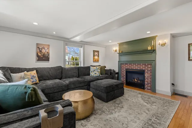 $1,790,000 | 24 Great Bay Road, Greenland, NH 03840